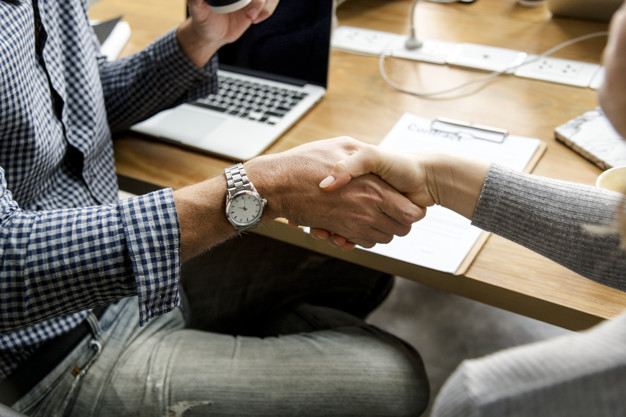 تعرف على أفضل مكتب دراسة جدوى في السعودية ومختصر" TELOS" business people shaking hands in agreement 53876 20863 - تعرف على أفضل مكتب دراسة جدوى في السعودية ومختصر" TELOS"